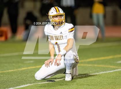 Thumbnail 3 in Simi Valley vs. Edison (CIF SS Division 3 Championship) photogallery.