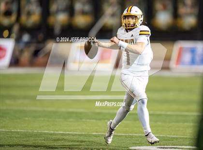 Thumbnail 1 in Simi Valley vs. Edison (CIF SS Division 3 Championship) photogallery.