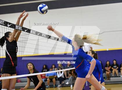 Thumbnail 3 in St. Ignatius vs. 'Iolani (Durango Fall Classic) photogallery.