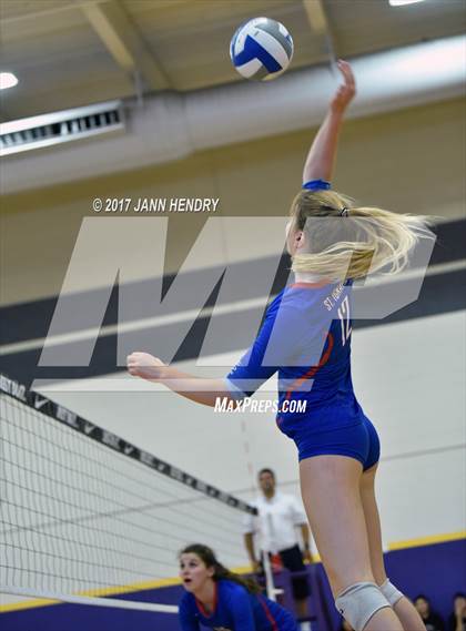 Thumbnail 2 in St. Ignatius vs. 'Iolani (Durango Fall Classic) photogallery.