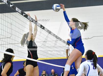 Thumbnail 1 in St. Ignatius vs. 'Iolani (Durango Fall Classic) photogallery.