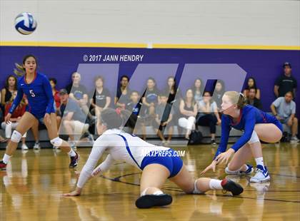 Thumbnail 2 in St. Ignatius vs. 'Iolani (Durango Fall Classic) photogallery.