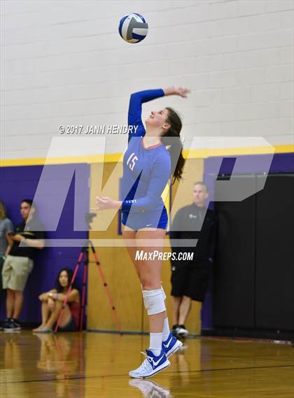 Thumbnail 2 in St. Ignatius vs. 'Iolani (Durango Fall Classic) photogallery.