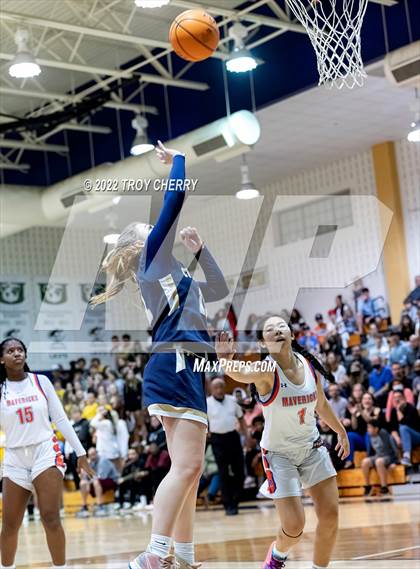Thumbnail 3 in Marvin Ridge vs. Cuthbertson photogallery.