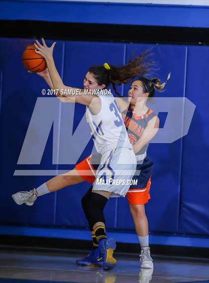 Thumbnail 3 in Chaminade vs. Agoura (El Camino Real Holiday Tournament) photogallery.