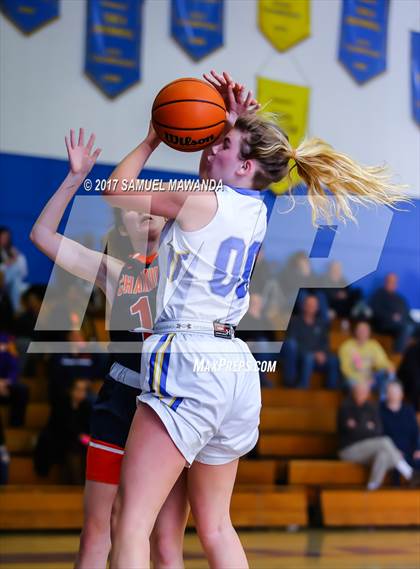 Thumbnail 2 in Chaminade vs. Agoura (El Camino Real Holiday Tournament) photogallery.