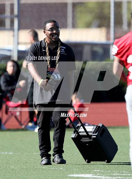 Thumbnail 3 in Middletown @ Salesian College Preparatory (CIF NCS D6 Playoffs) photogallery.