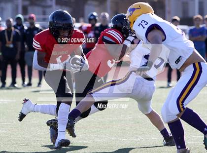 Thumbnail 2 in Middletown @ Salesian College Preparatory (CIF NCS D6 Playoffs) photogallery.