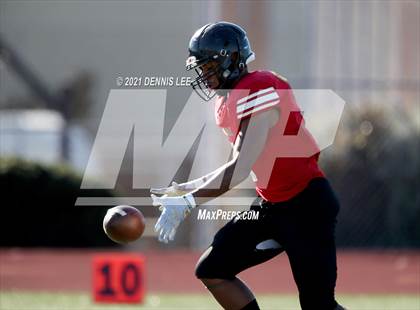 Thumbnail 2 in Middletown @ Salesian College Preparatory (CIF NCS D6 Playoffs) photogallery.