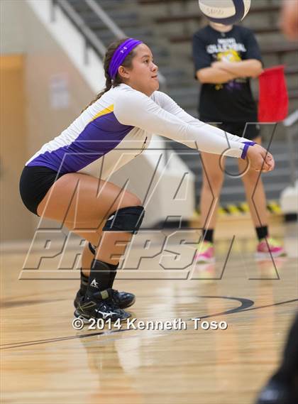 Thumbnail 2 in Holy Cross vs McAllen (SAISD Tournament) photogallery.