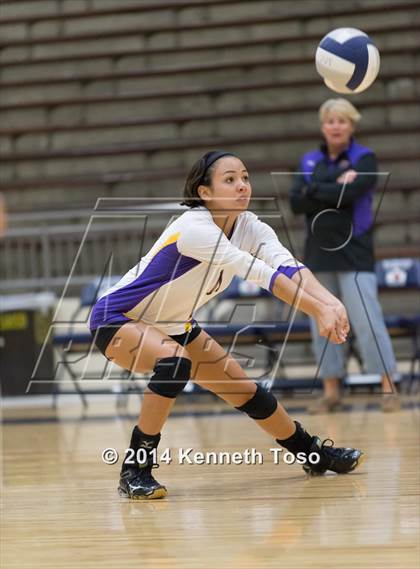 Thumbnail 2 in Holy Cross vs McAllen (SAISD Tournament) photogallery.