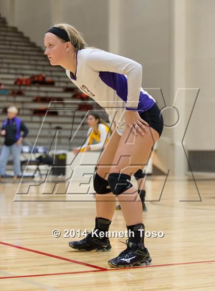 Thumbnail 2 in Holy Cross vs McAllen (SAISD Tournament) photogallery.