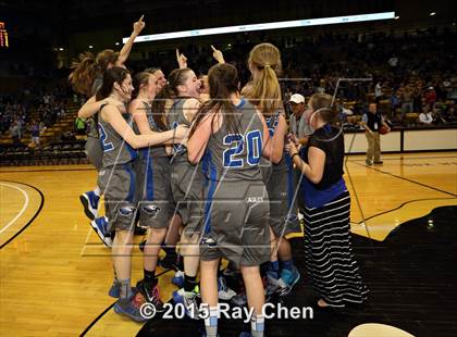 Thumbnail 2 in Broomfield vs. ThunderRidge (CHSAA 5A Final) photogallery.