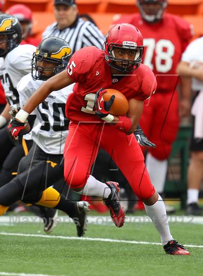 Thumbnail 1 in Lahainaluna vs. Nanakuli (HHSAA D2 Semifinal) photogallery.