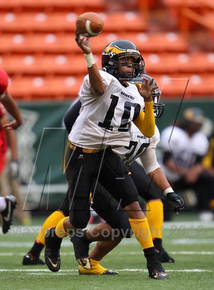 Thumbnail 2 in Lahainaluna vs. Nanakuli (HHSAA D2 Semifinal) photogallery.