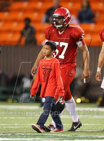 Thumbnail 2 in Lahainaluna vs. Nanakuli (HHSAA D2 Semifinal) photogallery.