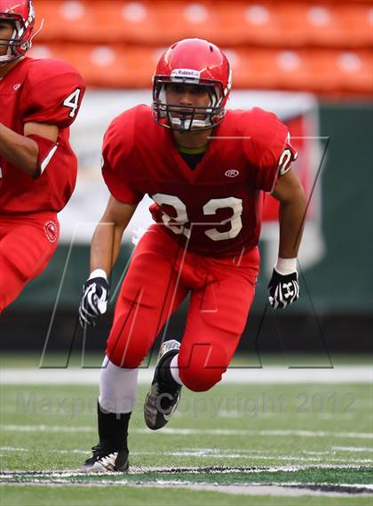 Thumbnail 2 in Lahainaluna vs. Nanakuli (HHSAA D2 Semifinal) photogallery.