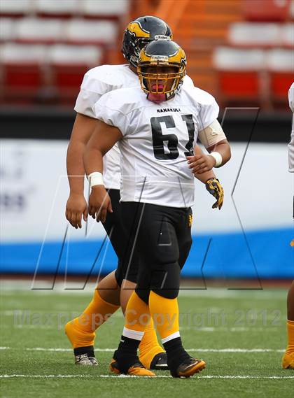 Thumbnail 2 in Lahainaluna vs. Nanakuli (HHSAA D2 Semifinal) photogallery.
