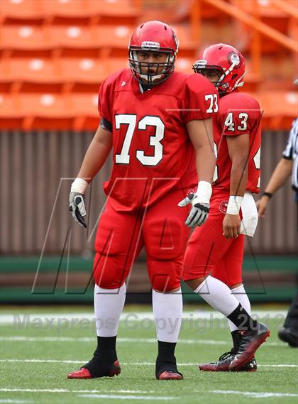 Thumbnail 2 in Lahainaluna vs. Nanakuli (HHSAA D2 Semifinal) photogallery.