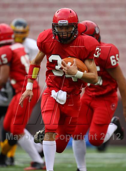 Thumbnail 2 in Lahainaluna vs. Nanakuli (HHSAA D2 Semifinal) photogallery.