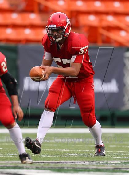 Thumbnail 1 in Lahainaluna vs. Nanakuli (HHSAA D2 Semifinal) photogallery.