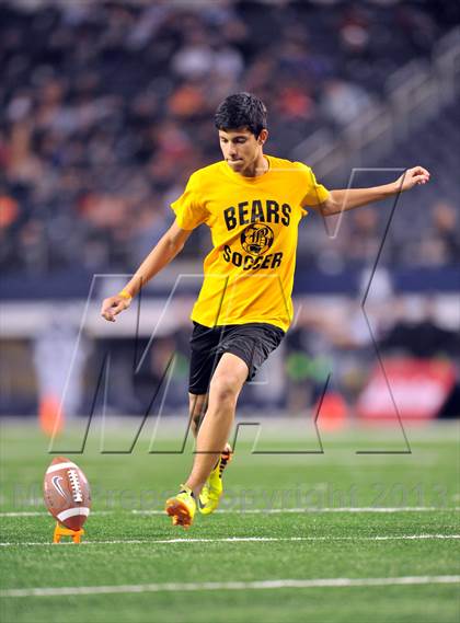 Thumbnail 3 in Brennan vs. Guyer (UIL 4A Division 1 Final)  photogallery.