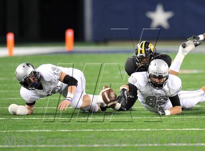 Thumbnail 2 in Brennan vs. Guyer (UIL 4A Division 1 Final)  photogallery.