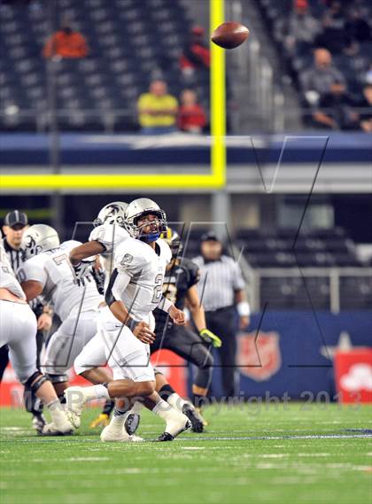 Thumbnail 2 in Brennan vs. Guyer (UIL 4A Division 1 Final)  photogallery.