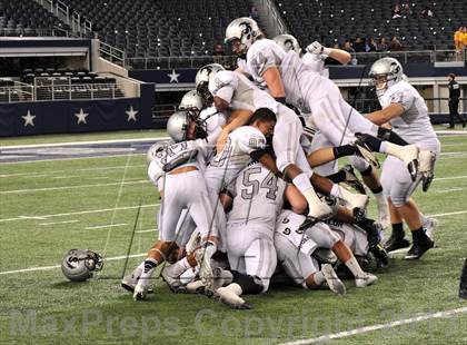 Thumbnail 2 in Brennan vs. Guyer (UIL 4A Division 1 Final)  photogallery.