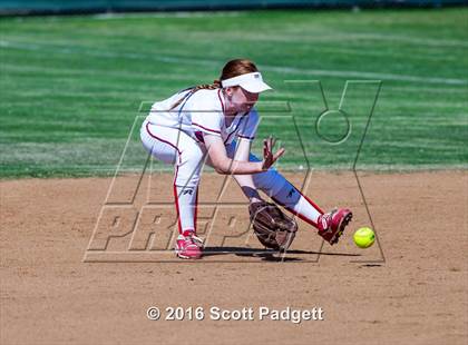 Thumbnail 3 in Great Oak vs. Huntington Beach photogallery.