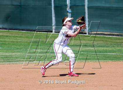 Thumbnail 3 in Great Oak vs. Huntington Beach photogallery.