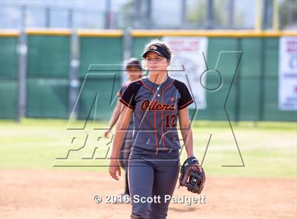 Thumbnail 1 in Great Oak vs. Huntington Beach photogallery.