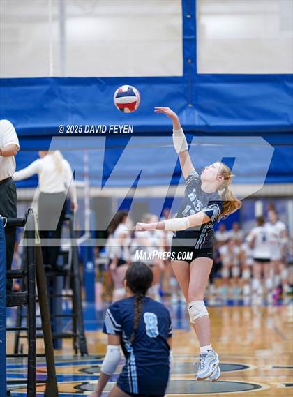 Thumbnail 2 in JV: Kettle Moraine vs West Bend West (Waukesha West GVB JV1 Invitational) photogallery.