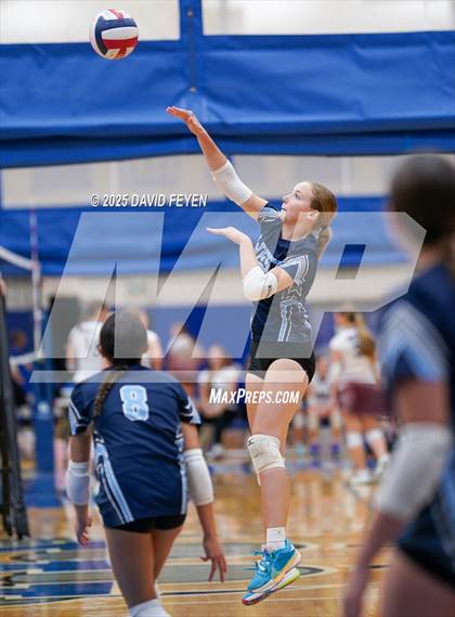 Thumbnail 3 in JV: Kettle Moraine vs West Bend West (Waukesha West GVB JV1 Invitational) photogallery.
