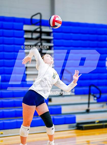 Thumbnail 2 in JV: Kettle Moraine vs West Bend West (Waukesha West GVB JV1 Invitational) photogallery.