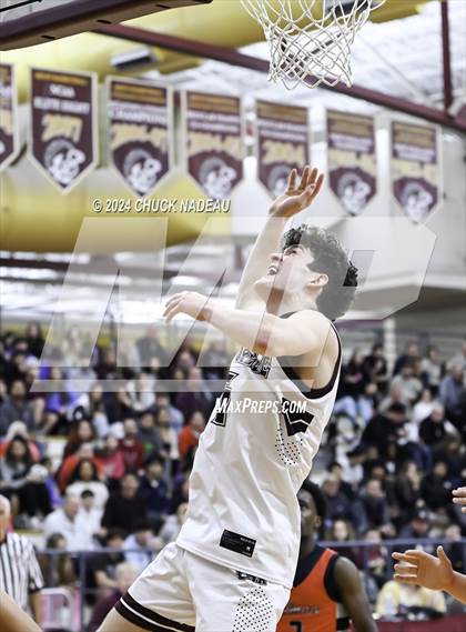Thumbnail 2 in La Salle Academy vs. Tolman (RIIL Elite 8) photogallery.