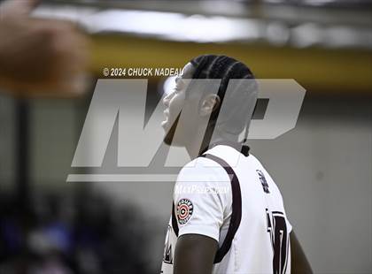 Thumbnail 2 in La Salle Academy vs. Tolman (RIIL Elite 8) photogallery.