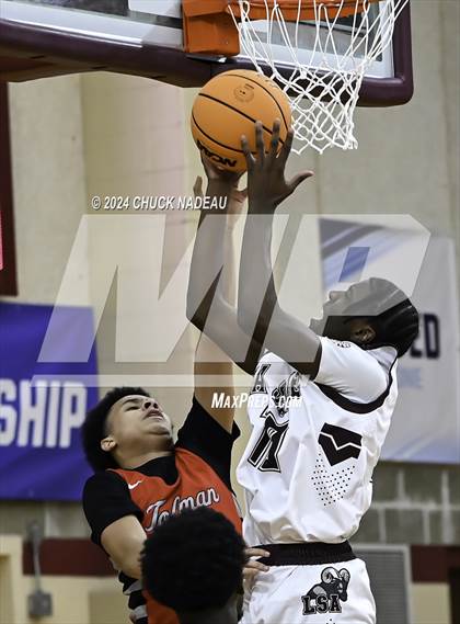 Thumbnail 3 in La Salle Academy vs. Tolman (RIIL Elite 8) photogallery.