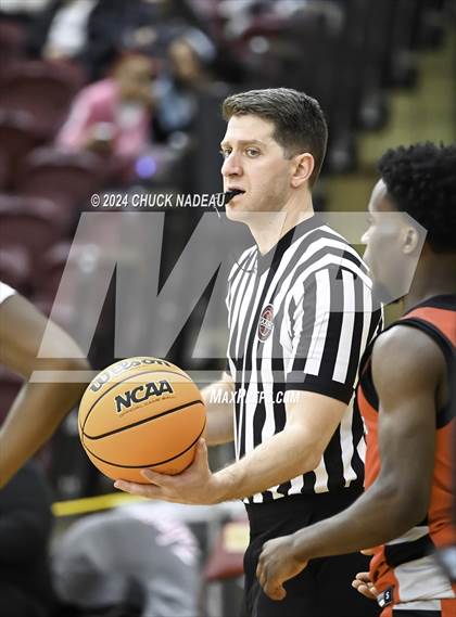 Thumbnail 2 in La Salle Academy vs. Tolman (RIIL Elite 8) photogallery.