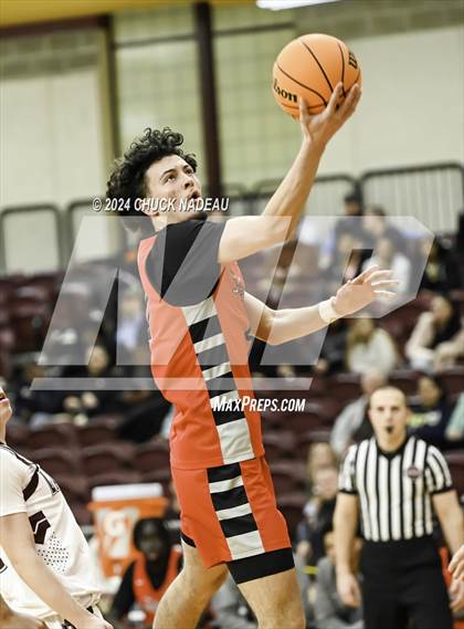 Thumbnail 1 in La Salle Academy vs. Tolman (RIIL Elite 8) photogallery.