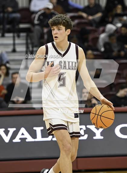 Thumbnail 1 in La Salle Academy vs. Tolman (RIIL Elite 8) photogallery.