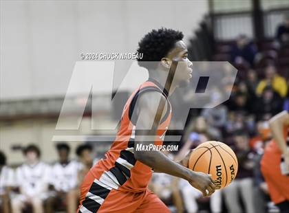 Thumbnail 2 in La Salle Academy vs. Tolman (RIIL Elite 8) photogallery.