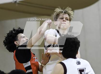 Thumbnail 2 in La Salle Academy vs. Tolman (RIIL Elite 8) photogallery.