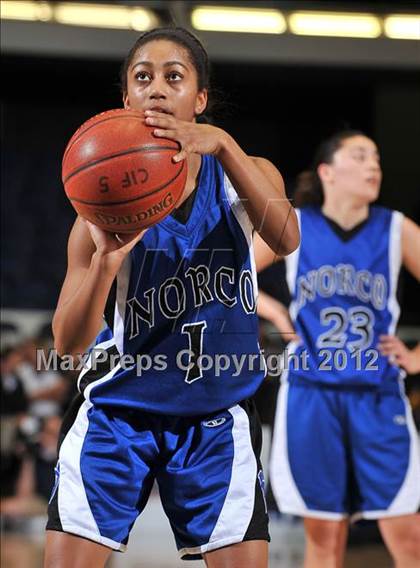 Thumbnail 1 in Norco vs. Foothill (CIF SS D2A Final) photogallery.