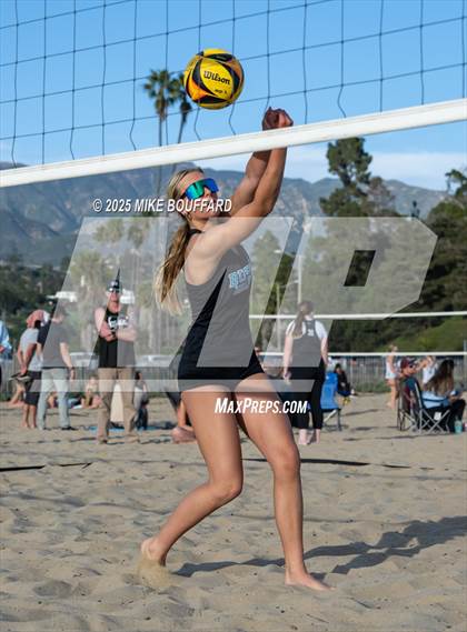 Thumbnail 1 in Buena @ Santa Barbara photogallery.
