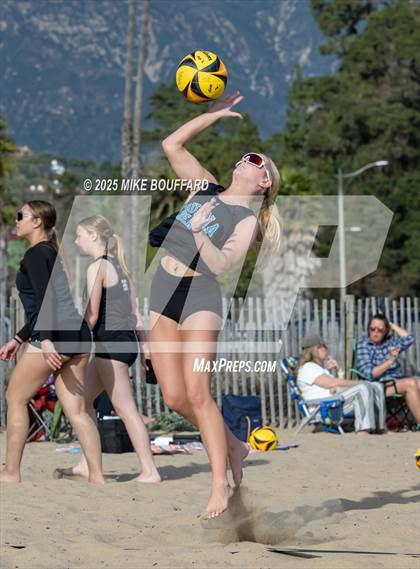 Thumbnail 3 in Buena @ Santa Barbara photogallery.