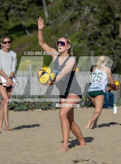 Thumbnail 2 in Buena @ Santa Barbara photogallery.
