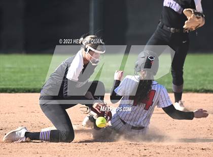 Thumbnail 2 in Vasquez vs. Hart (Alan Dugard Classic) photogallery.