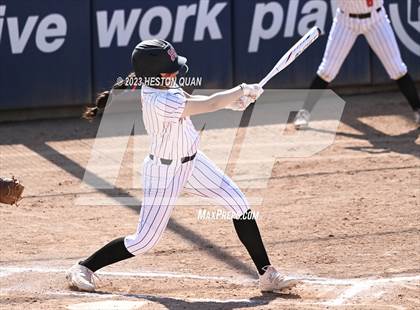 Thumbnail 2 in Vasquez vs. Hart (Alan Dugard Classic) photogallery.