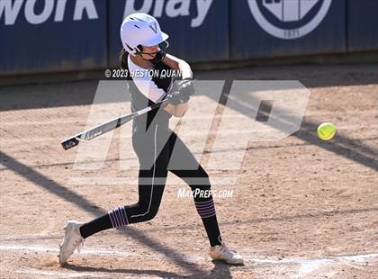 Thumbnail 2 in Vasquez vs. Hart (Alan Dugard Classic) photogallery.